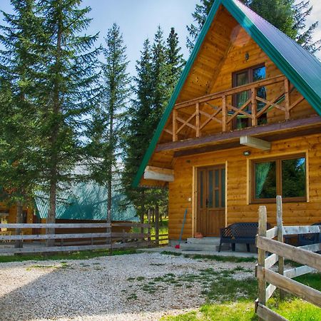 Ville Uskoci Zabljak  Bagian luar foto