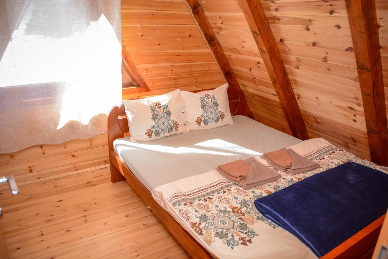 Ville Uskoci Zabljak  Bagian luar foto
